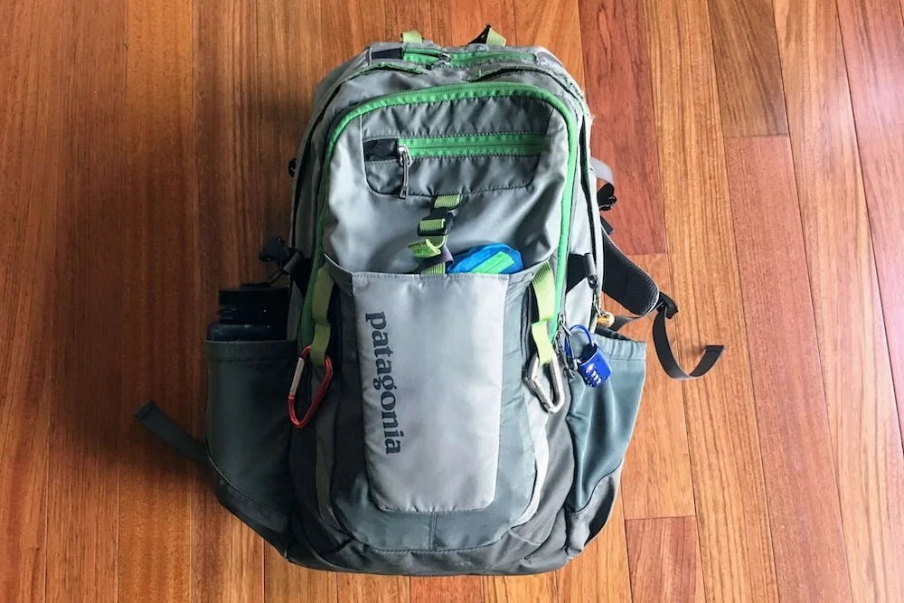 minimalist packing list for men
